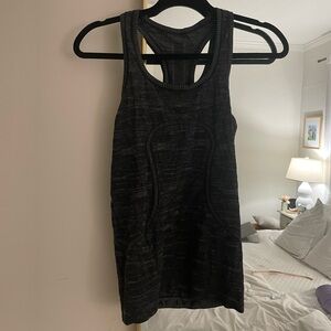 Lululemon swiftly tech razorback tank size 4